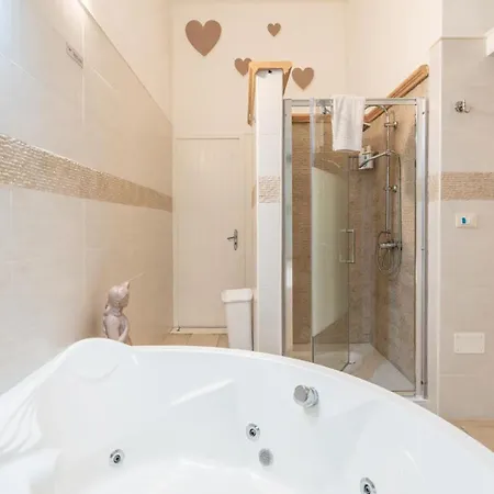 Apartment V&m Con Jacuzzi By Rentbeat Ostuni
