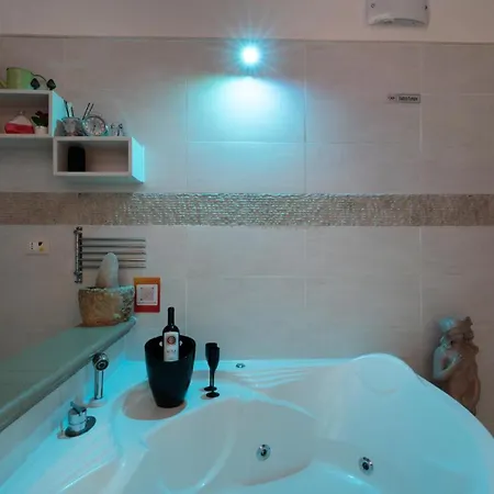 Apartment V&m Con Jacuzzi By Rentbeat Ostuni