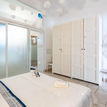 V&m Con Jacuzzi By Rentbeat